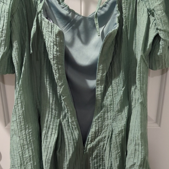 NWT Lulu's Mint Green Puff Sleeve Dress - Picture 5 of 8